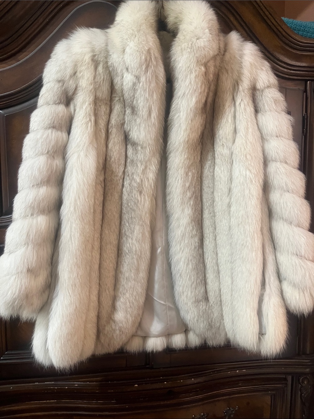 Women's Ivory Fur Coat - Elegant Plush Jacket